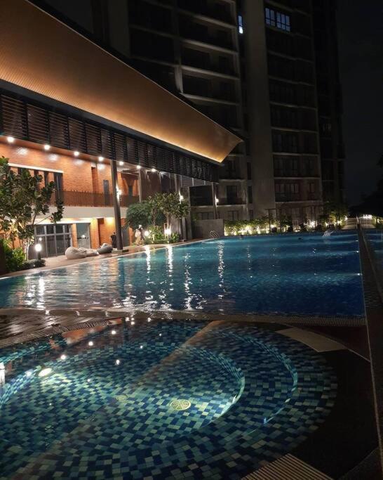 The Glass Homestay Putrajaya Eksteriør billede